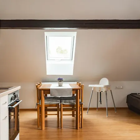 Apartament V Podkrovi